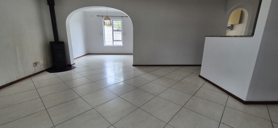 To Let 3 Bedroom Property for Rent in Waves Edge Western Cape